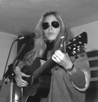 Miri Aloni performing at the Haargaz Company.