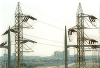 The electricity line running from the Tel Aviv Reading station.