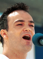 Israeli famous singer David Deor gave his beautiful performance during the official ceremony to name a Tel Aviv street with the famous writer Heinrich Heine.