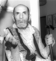 One of the oldest immigrants to arrive in Israel from Russia, 101 year old Mr. Kupermann, was visited by Knesset member Nava Arad who is the head of the Histradut's Mishan, the body responsible for the welfare of old people.
