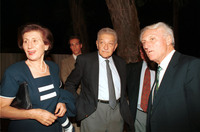 Israel President and wife enjoy an evening out.