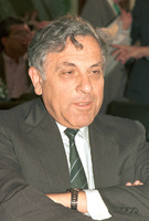 The Editors of the Israeli Press held a meeting with PM Itzhak Shamir on separation of religion from the country.