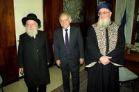 The PRIHE MINISTER RECEIVES THFE CHIEFS RABBIS.