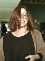 Neria Bar is suiting writer Dankner Amnon for mention her name in his book on the late Dan Ben Amotz, in helping him to persvade young girls to sleep with him.