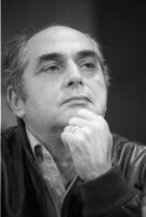 Palestinian personality, Feisal Husseini lectured on the Israel-Palestian conflict at the Tel Aviv University.