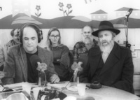 Famous former entertainer Uri Zohar who became religious participated in the IDF Radio searching for the new immigrants a flat.