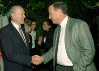 חברת פלסטיק - כתר.