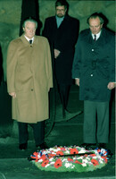 Foreign Minister of France who came for talks with Israeli dignitaries visit the Holocoust Museum of yad Vashem in Jerusalem.