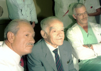 שמיר עוזב את בית החולים.