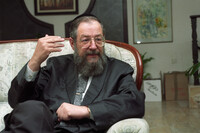 The newly elected Ashkenazi Chief Rabbi of Israel, Yisrael Lau will shortly be taking up his appointment.