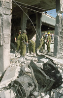 שוטר מג"ב נהרג בעימותים.