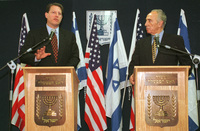 אל גור מבקר בישראל.