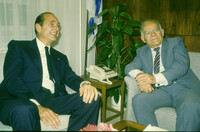 Prime Minister of France Jack Shirac arrived to Israel for talks.