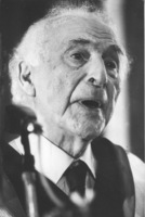 Artist Marc Chagall and former British Prime Minister Harold Wilson were on 30 October 1977 awarded honorary doctorates at the Weizman Institute in Rehovot.