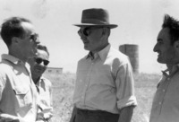 ביקור של שגריר ישראל בבריטניה מר אליהו אילת. אפרים קריצלר, השגריר, הרשל זינגר, קולי לנדאו.