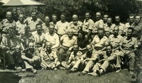 תצלום, יגאל אלון בתמונה קבוצתית גדולה בתמונה גם דוד בן גוריון, יצחק שדה.