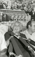 נתן שרנסקי מקבל את אימו בלוד.