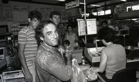 דוכן גן שמואל.