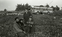 ההיאחזות נורית על הגלבוע עם הסבתא נורית.