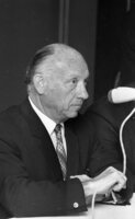 הגשר מעל נהר הירקון בתל אביב.
