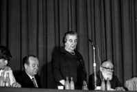 PM Golda Meir addressing before school children.