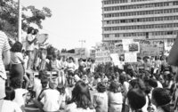 Parents of school children demonstrating against the Tel Aviv Municipality rules.