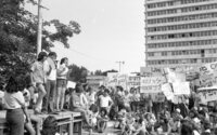 Parents of school children demonstrating against the Tel Aviv Municipality rules.