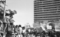 Parents of school children demonstrating against the Tel Aviv Municipality rules.