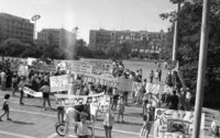Parents of school children demonstrating against the Tel Aviv Municipality rules.