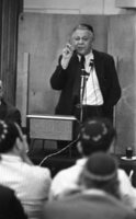 המפלגה הדתית מפד"ל עורכת ישיבה.