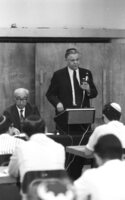 המפלגה הדתית מפד"ל עורכת ישיבה.