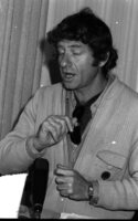 Uri Zohar, the noted all-round entertainer, announced that the movement he formed, Atar (Citizens for Rabin), would wind up its activities with two large advertisement in the newspapers.