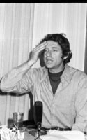 Uri Zohar, the noted all-round entertainer, announced that the movement he formed, Atar (Citizens for Rabin), would wind up its activities with two large advertisement in the newspapers.