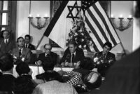 שר החוץ של ארה"ב, סיירוס ואנס, במסיבת עיתונאים עם ראש הממשלה מנחם בגין.