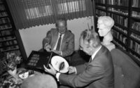 Former German Chancellor Willy Brandt speaking with PM Shimon Peres at Ben Gurion's Home.