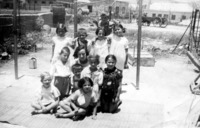 על הנדנדה בחצר ביה"ס.