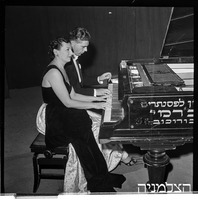 פסנתרנים וורונסקי-בבין, 3/1951.