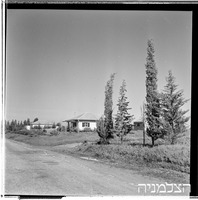 שער חפר, 2/1952.