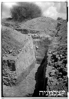 תל קסילה, חפירות, 1949.