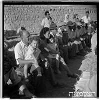 חגיגות שנה ראשונה בכרם מהרל, 1950.