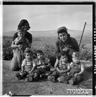 צילומי ילדים, מנרה, 5/1952.