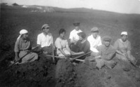 רוזה, (שמלה כהה) בבנימינה-שוני 1923