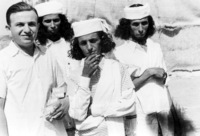 רופא עם יהודים מחבאן. מחנה חאשד