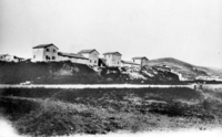 מחסנים בגבעת מרחביה 1913