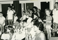 גן "ורד", מסיבה בגן, אהוד ארם, שלומית שרון, יהודית ואורי פלד, סער שפר, אלון ואלעד ארם, אסף שרון עודד פורת.