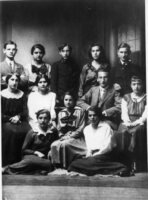 הקבוצה מוינה 18-08-1916 טרטקובר, אריה קלינגהופר, צפורה קירשנבאום, הונדה לנדא, חיה הורביץ, יפה, רחל קרמסקי, שרה