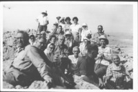 טיול לדרום . ותיקי נהלל. מימין לשמאל יושבים: בלה הורביץ, ריבה מקלר, פיימר, טוניה בן ברק, זמל, יעקב רכלבסקי, נעמי בנטוב, נעמי ליכט, יעקב זהרוני, נחום חבינסקי,נתן בנטוב,צבי קריב, יהודה מור. עומדים: משה גרינשפון, ...חנה דרומי?...יפה מקלר?.