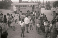 חץ וקשת, מתנדבים, אילנה גולקור בליץ, 1/12/1973.
