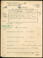 Applicant: Wurf, Hinde; born 26.8.1892 in Przemyśl (Poland); married.